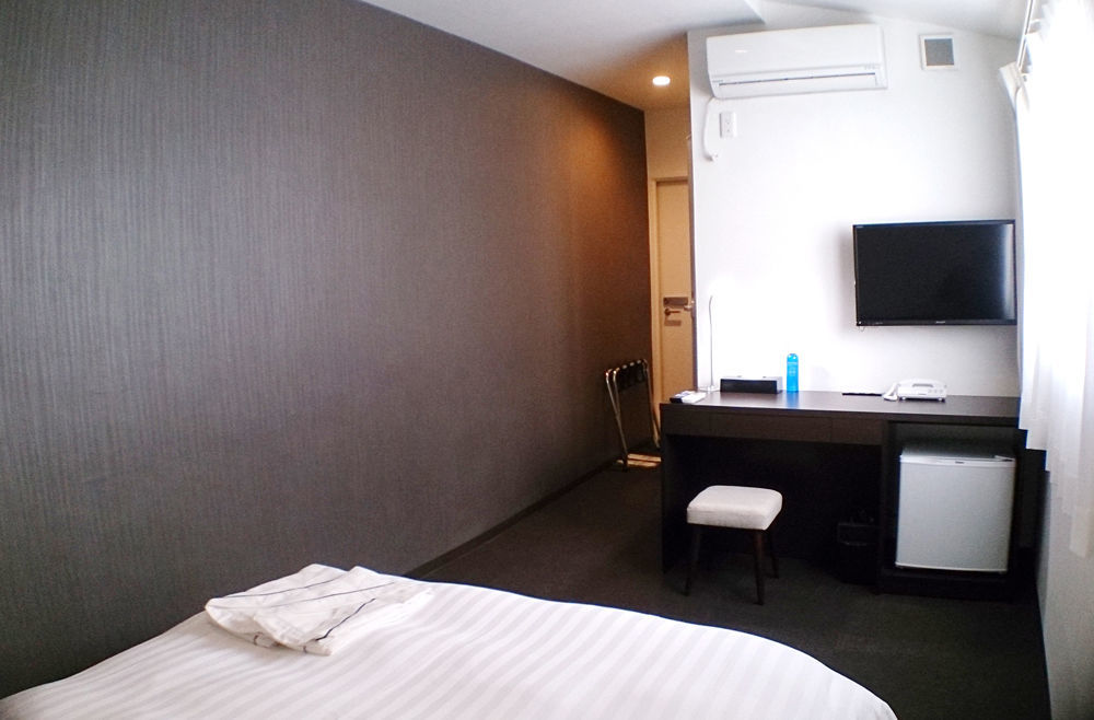 Akasaka Crystal Hotel (Adults Only) طوكيو المظهر الخارجي الصورة