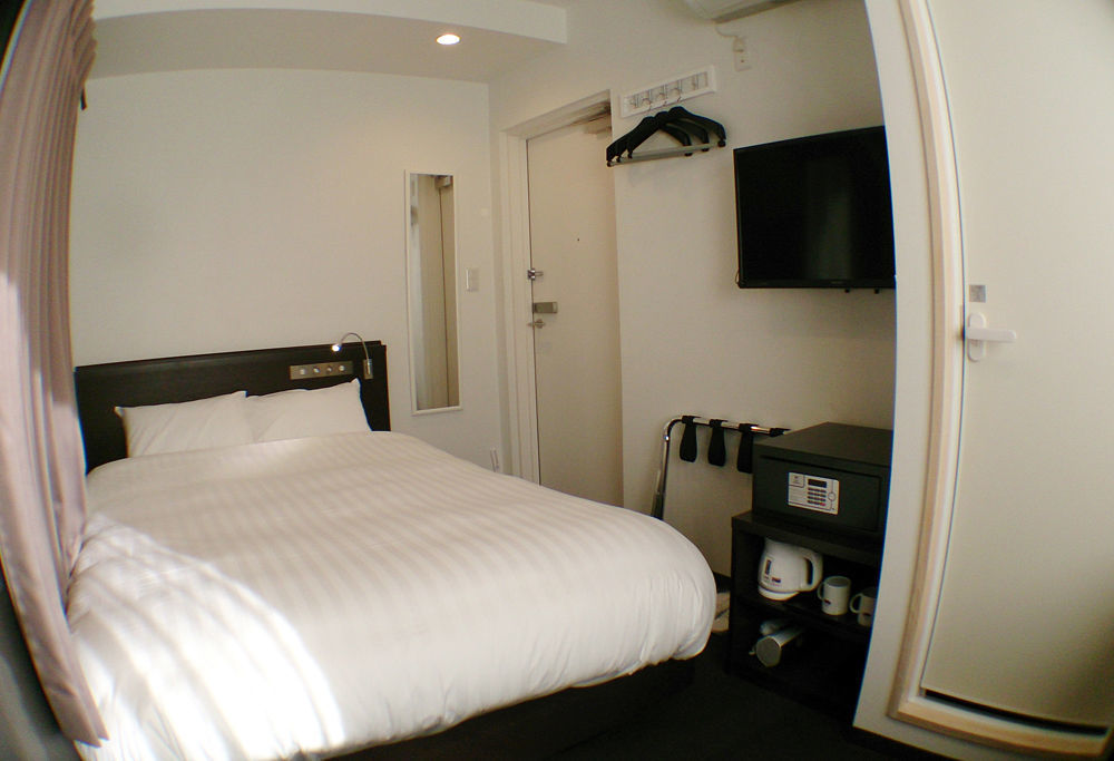 Akasaka Crystal Hotel (Adults Only) طوكيو المظهر الخارجي الصورة