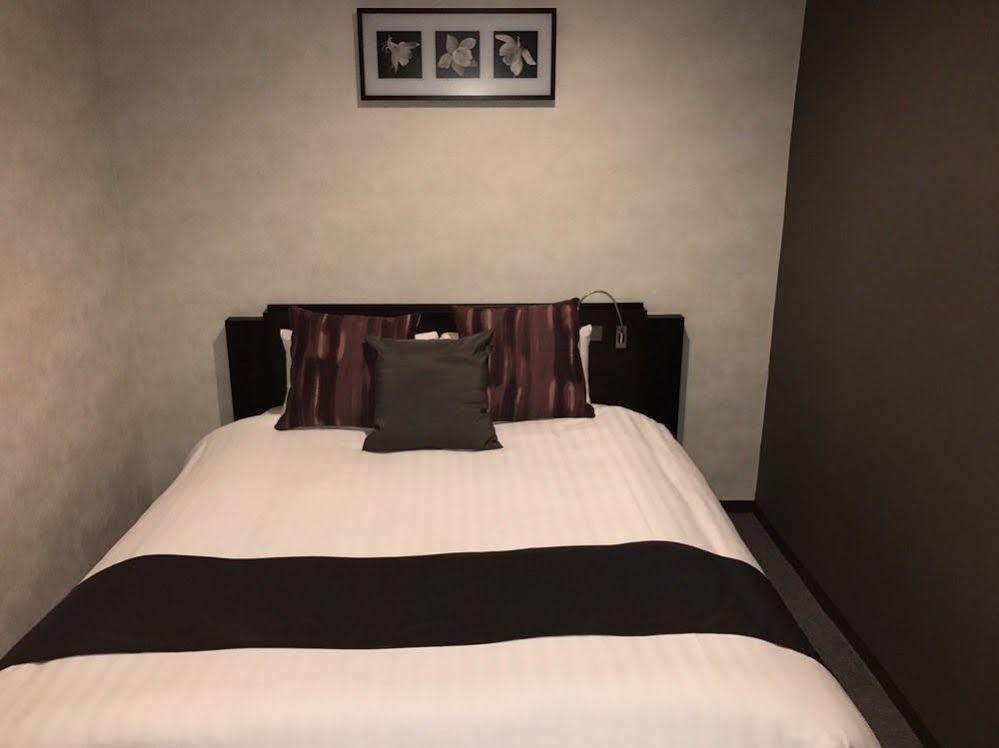 Akasaka Crystal Hotel (Adults Only) طوكيو المظهر الخارجي الصورة